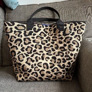 Rothy’s The Lightweight Tote in Desert Cat.